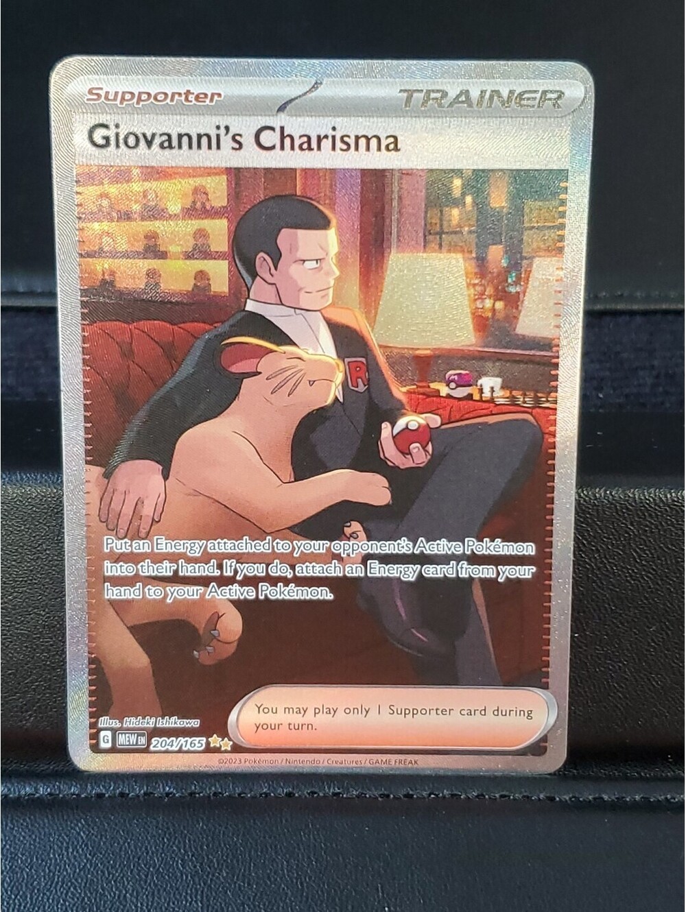 Pokemon Giovanni's Charisma SV 151 MEW EN 204/165 Holo EXCELLENT